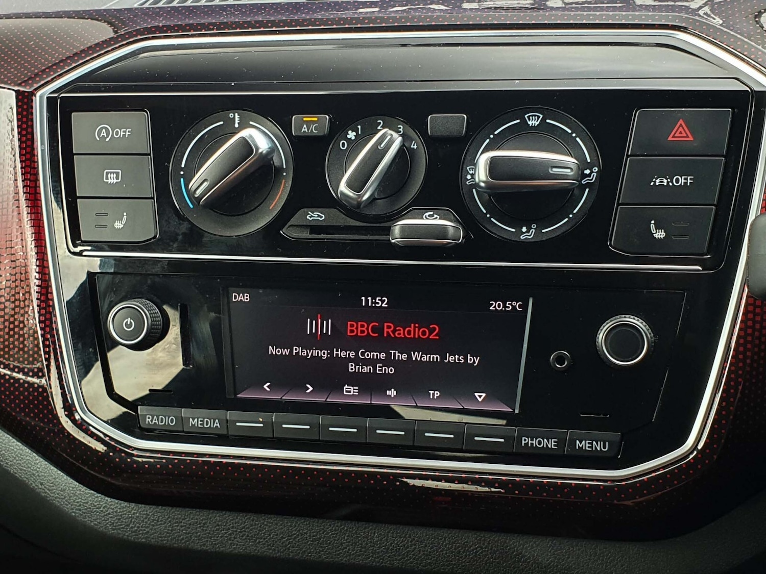 Used Volkswagen up! 2023 for sale - 76556909: Photo 19