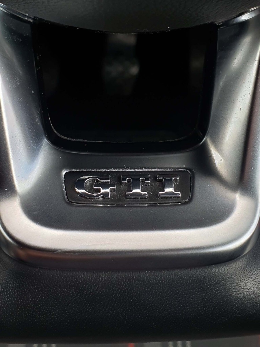 Used Volkswagen up! 2023 for sale - 76556909: Photo 30