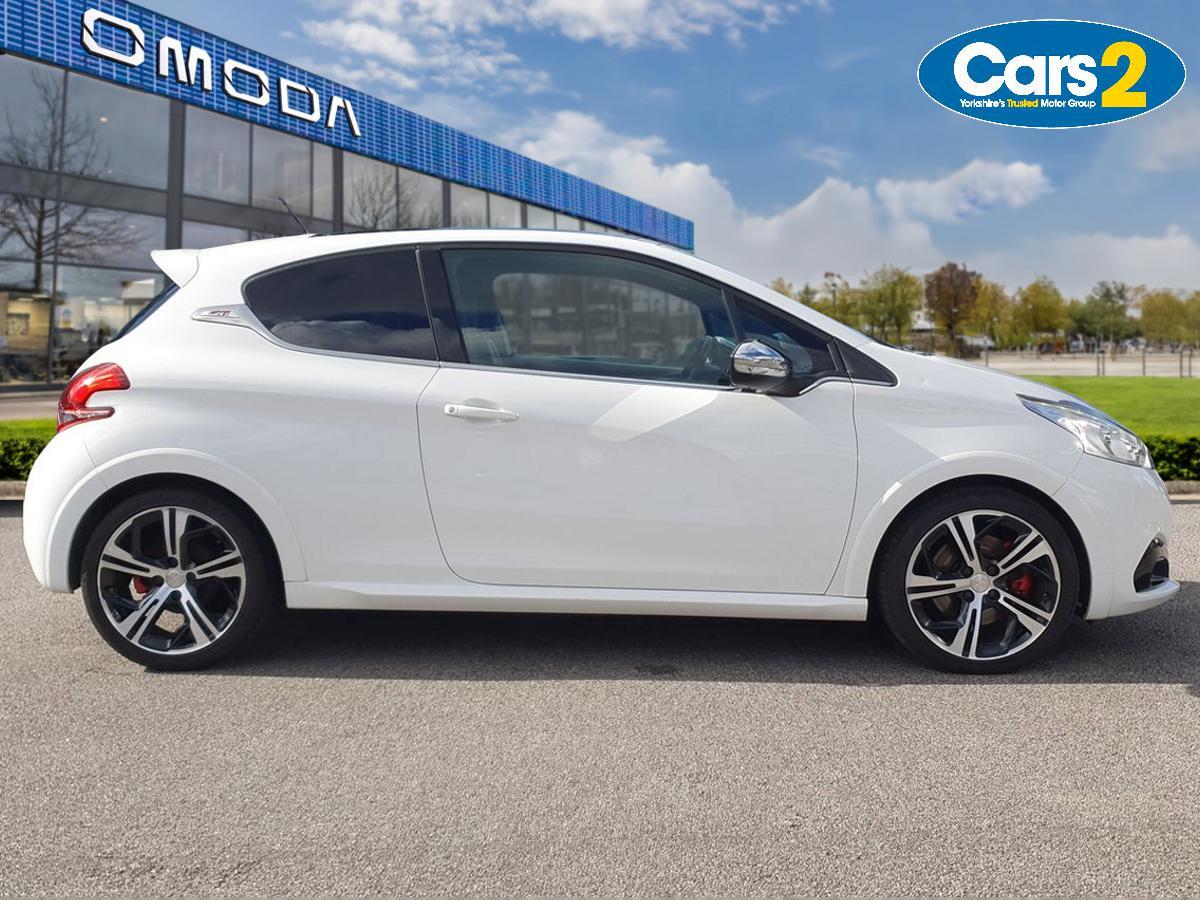 Used Peugeot 208 2017 for sale - 76556876: Photo 2