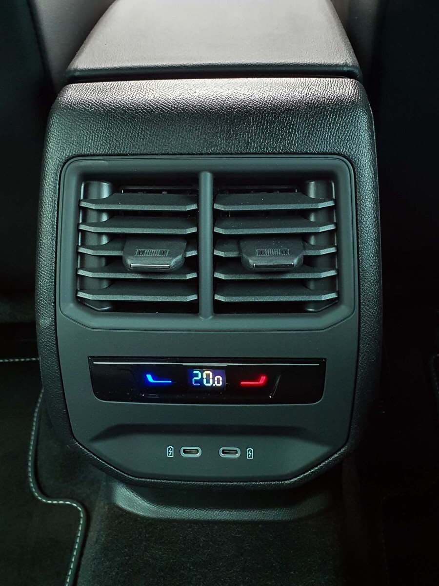 Used SEAT Leon 2025 for sale - 76881974: Photo 13