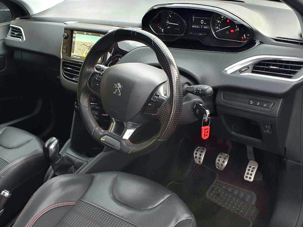 Used Peugeot 208 2015 for sale - 76745394: Photo 10