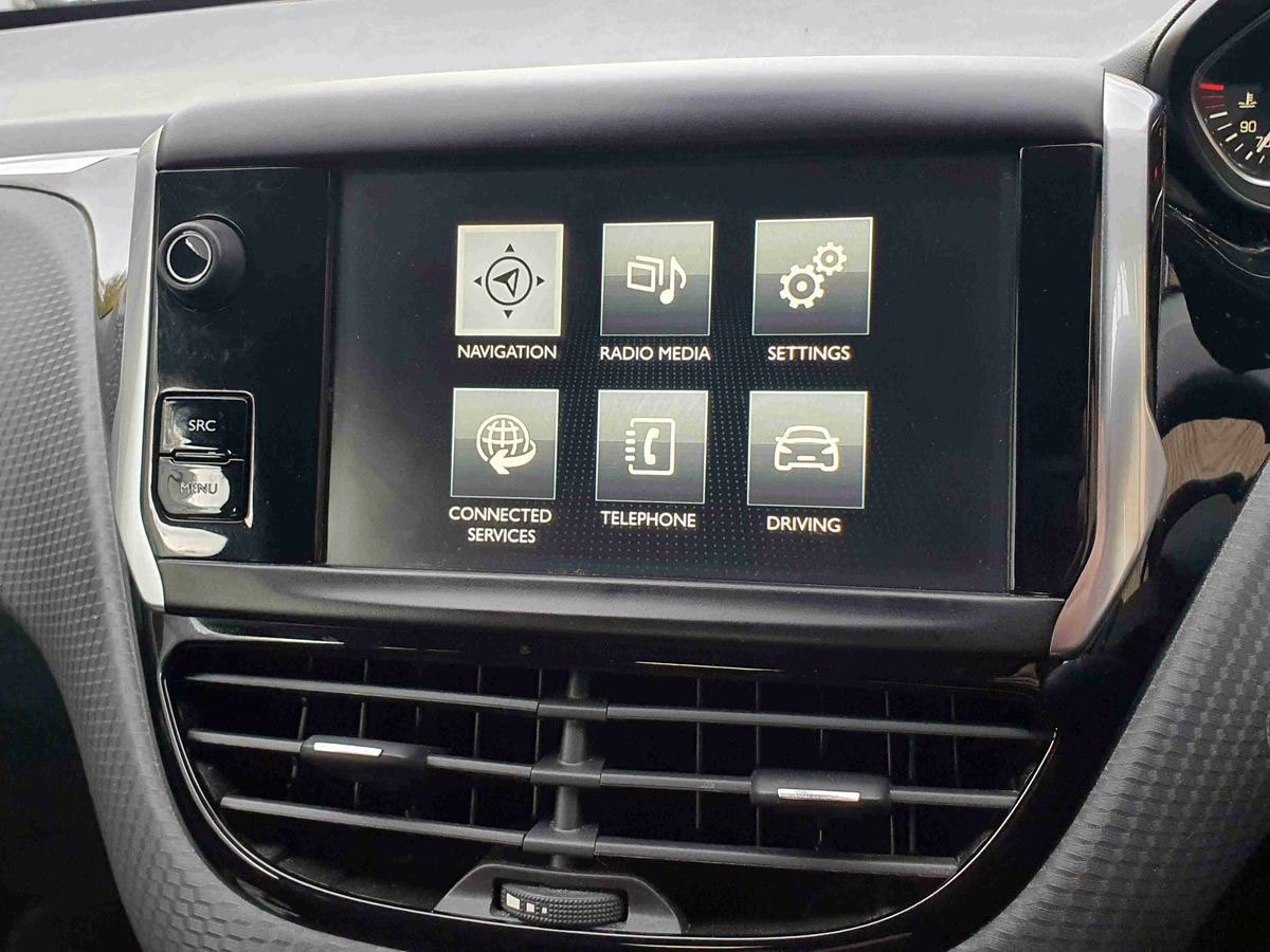 Used Peugeot 208 2015 for sale - 76745394: Photo 19