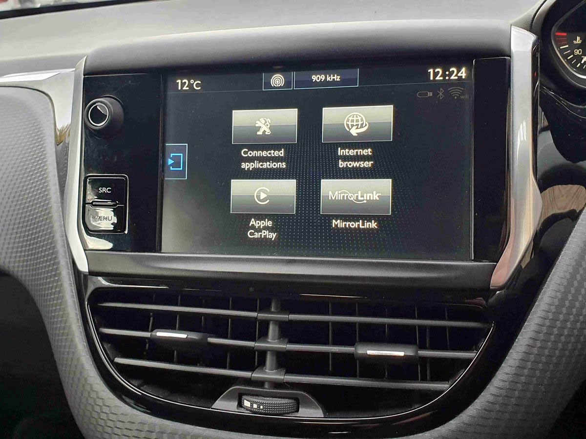 Used Peugeot 208 2015 for sale - 76745394: Photo 22