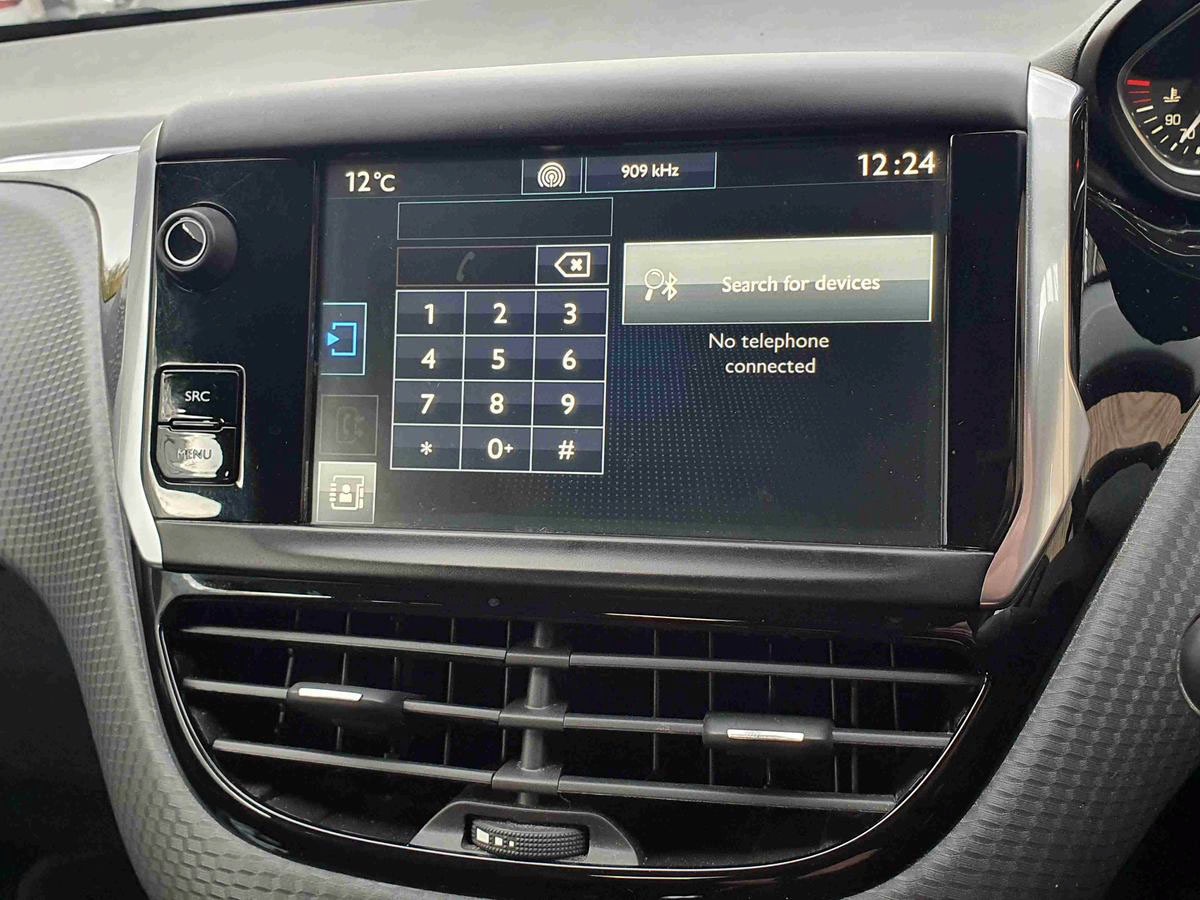 Used Peugeot 208 2015 for sale - 76745394: Photo 23