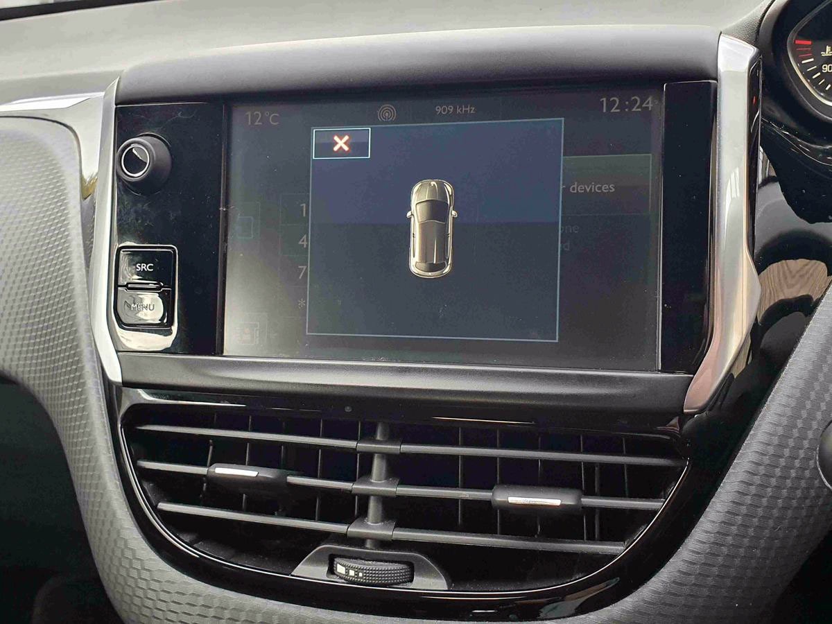 Used Peugeot 208 2015 for sale - 76745394: Photo 24