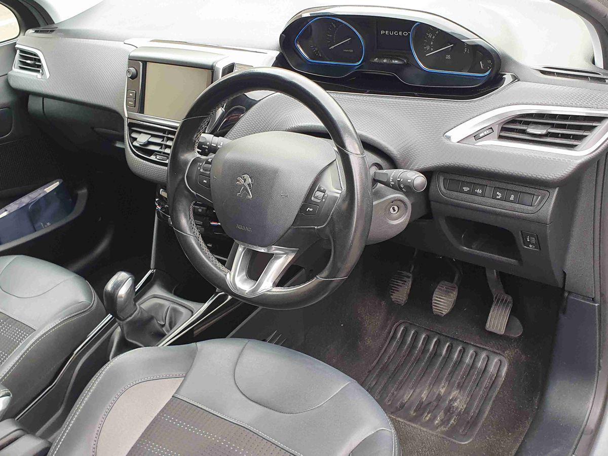 Used Peugeot 2008 2016 for sale - 77885382: Photo 10