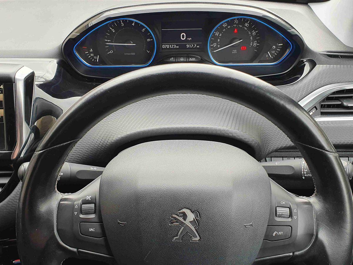 Used Peugeot 2008 2016 for sale - 77885382: Photo 13