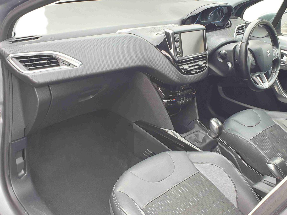 Used Peugeot 2008 2016 for sale - 77885382: Photo 15