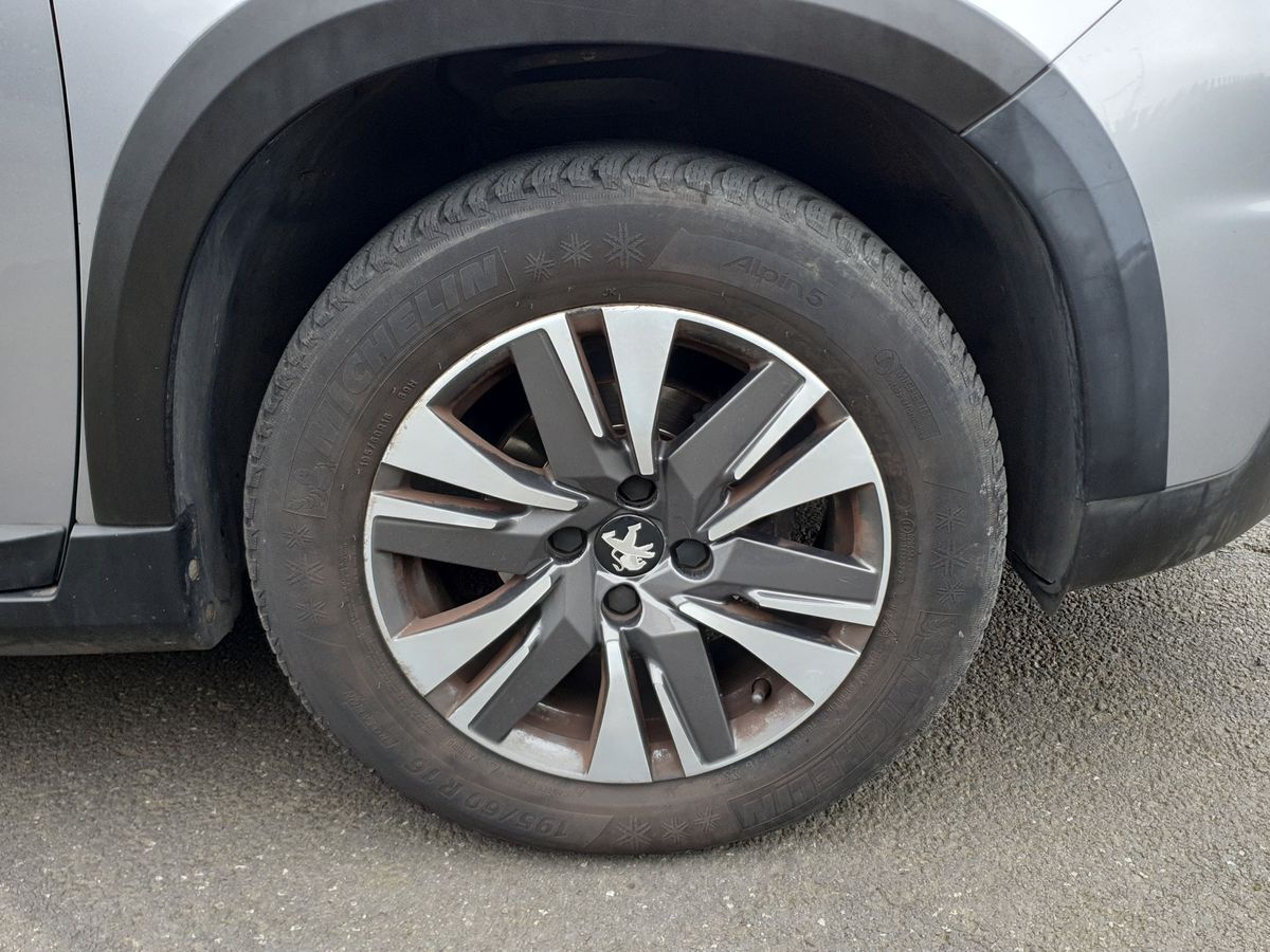 Used Peugeot 2008 2016 for sale - 77885382: Photo 9