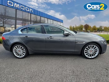 Used Jaguar XE 2017 for sale - 79502160: Photo