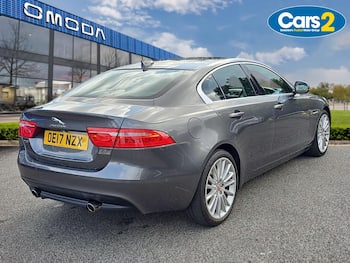 Used Jaguar XE 2017 for sale - 79502160: Photo