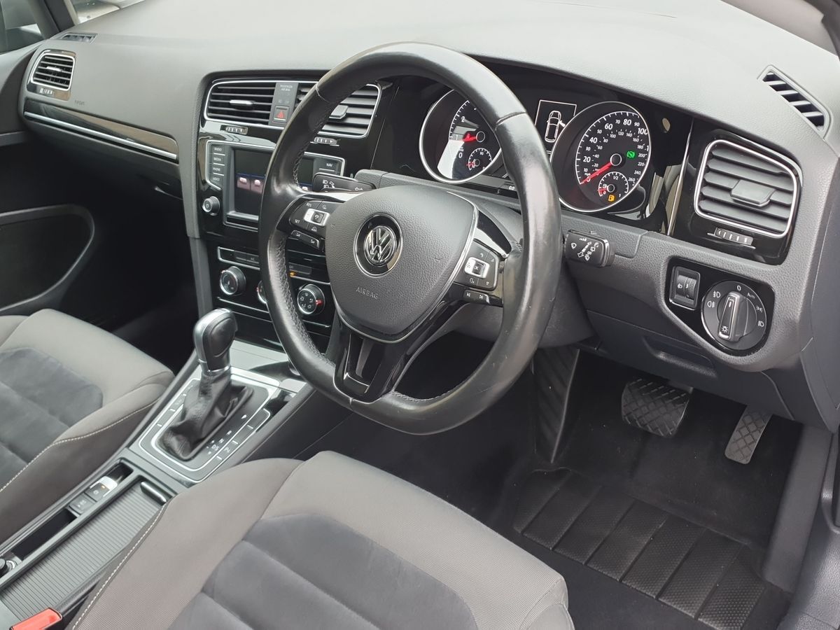 Used Volkswagen Golf 2017 for sale - 76556988: Photo 9