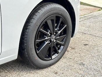 Used Mazda Mazda2 2024 for sale - 76919958: Photo