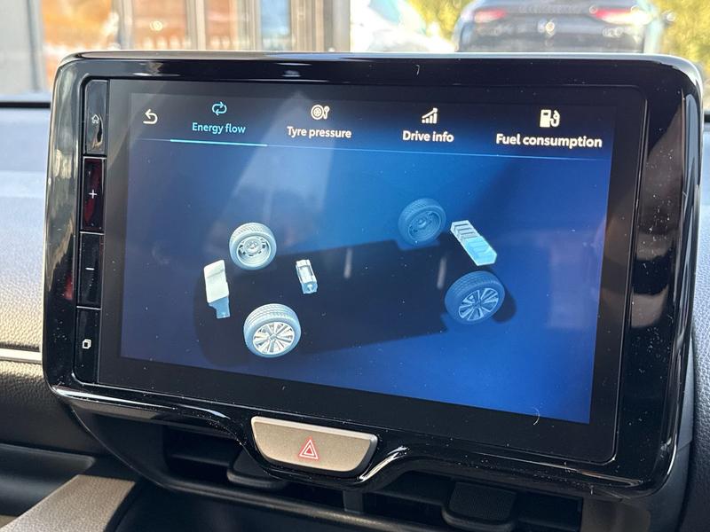 Used Mazda Mazda2 HYBRID 2025 for sale - 76168341: Photo 31