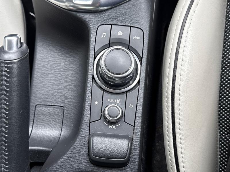 Used Mazda Mazda2 2017 for sale - 76218831: Photo 22