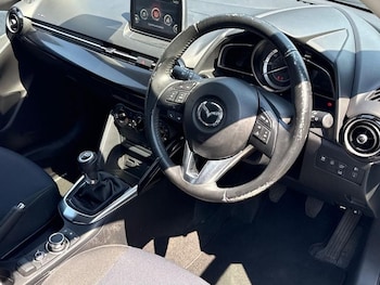 Used Mazda Mazda2 2016 for sale - 79039762: Photo