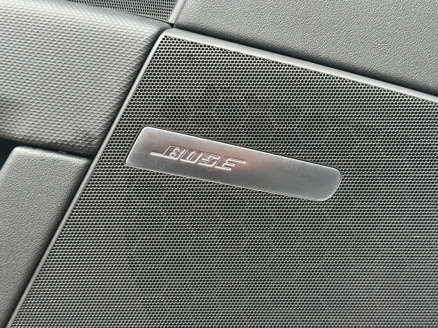 Used Audi TT 2012 for sale - 76689575: Photo 12