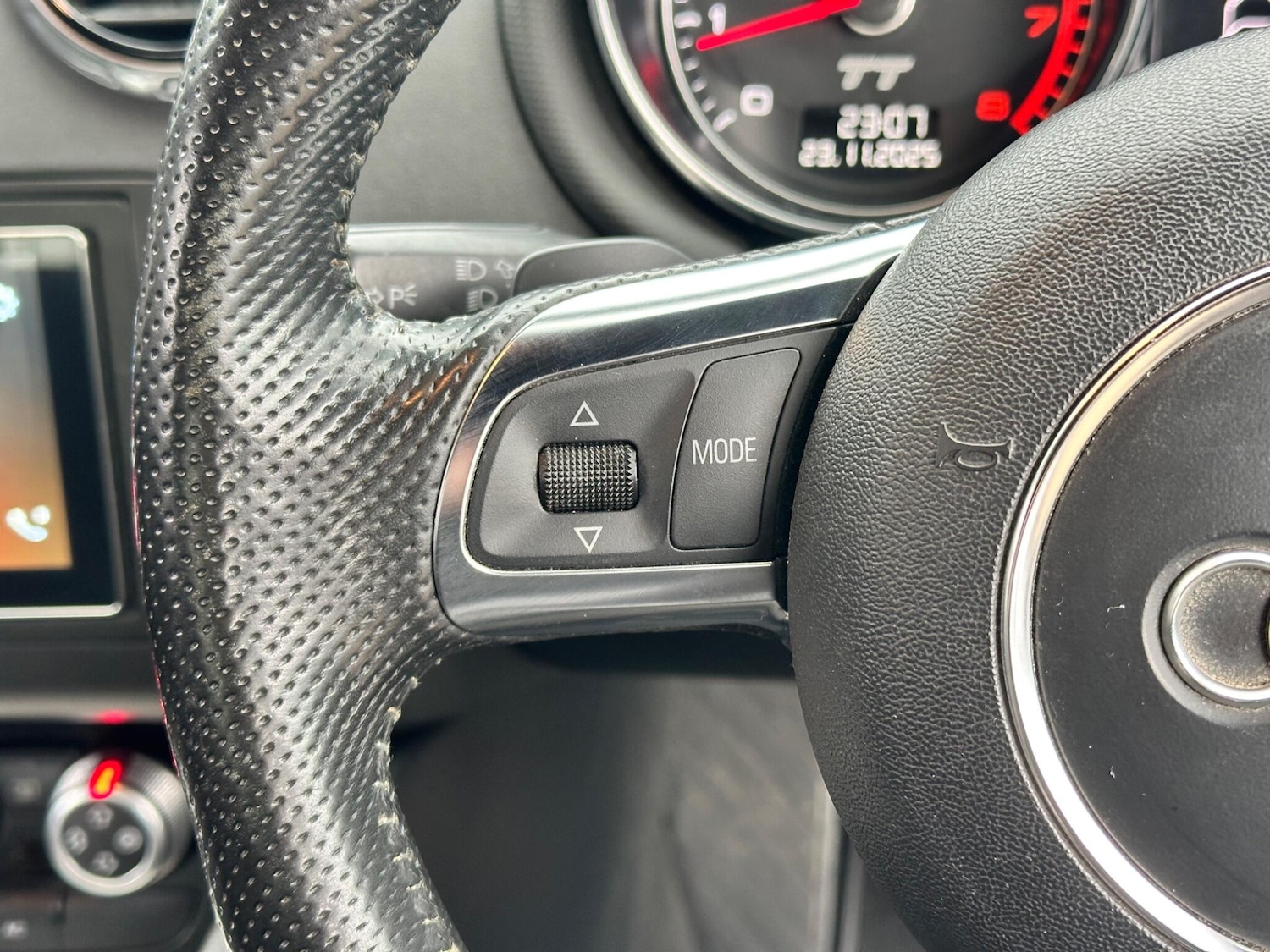 Used Audi TT 2012 for sale - 76689575: Photo 25