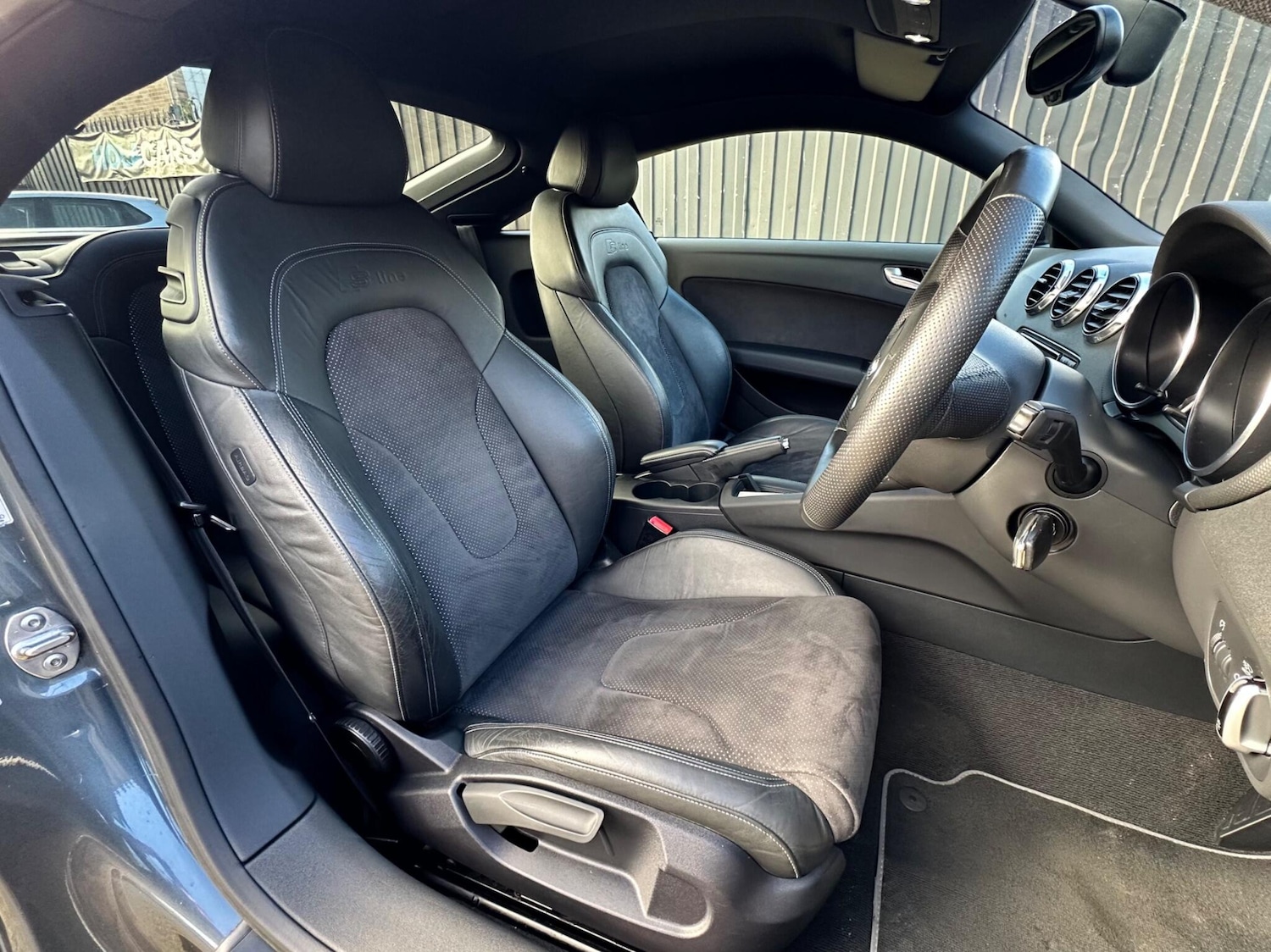 Used Audi TT 2013 for sale - 76702092: Photo 12