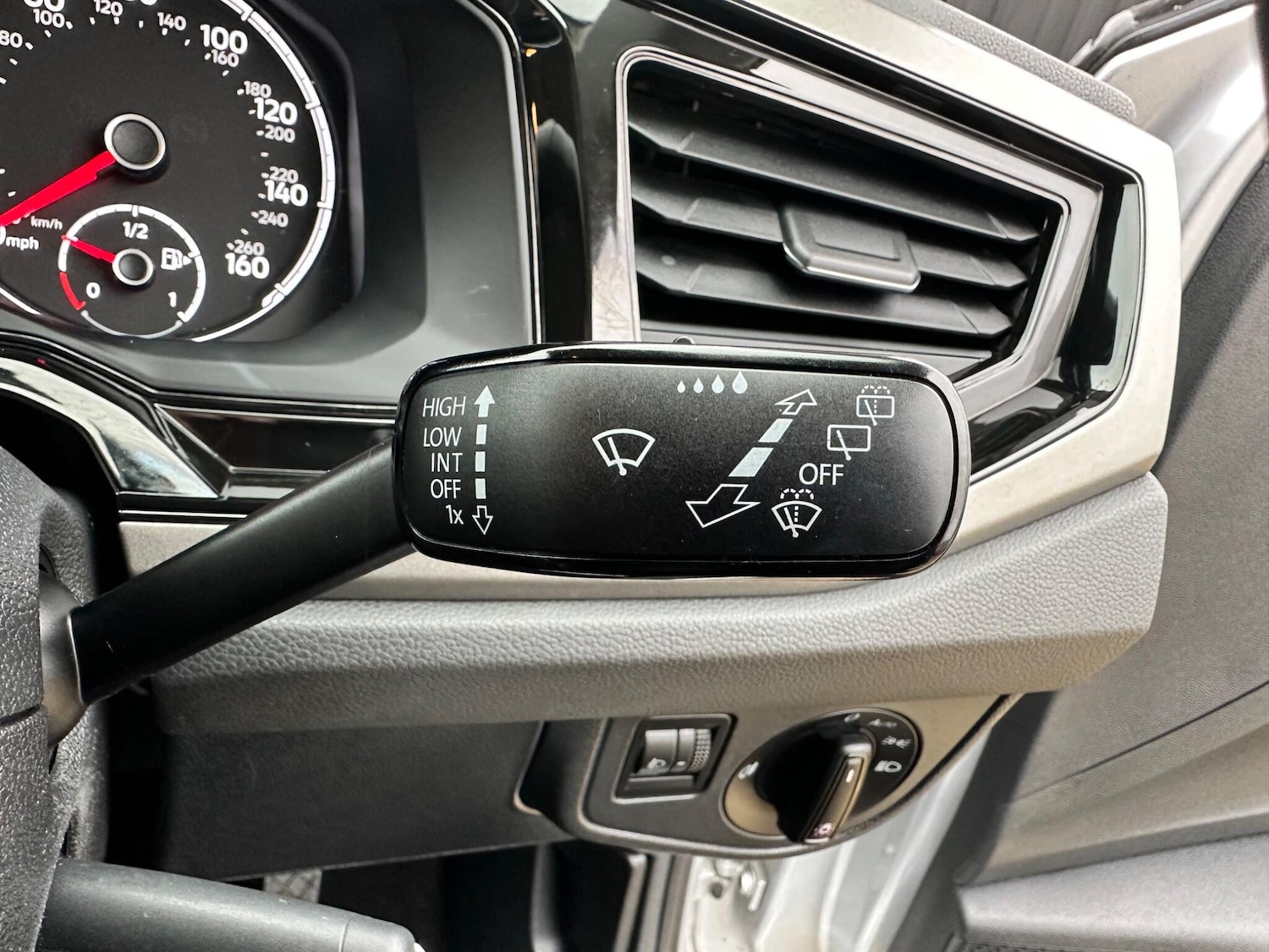 Used Volkswagen Polo 2018 for sale - 76688818: Photo 30