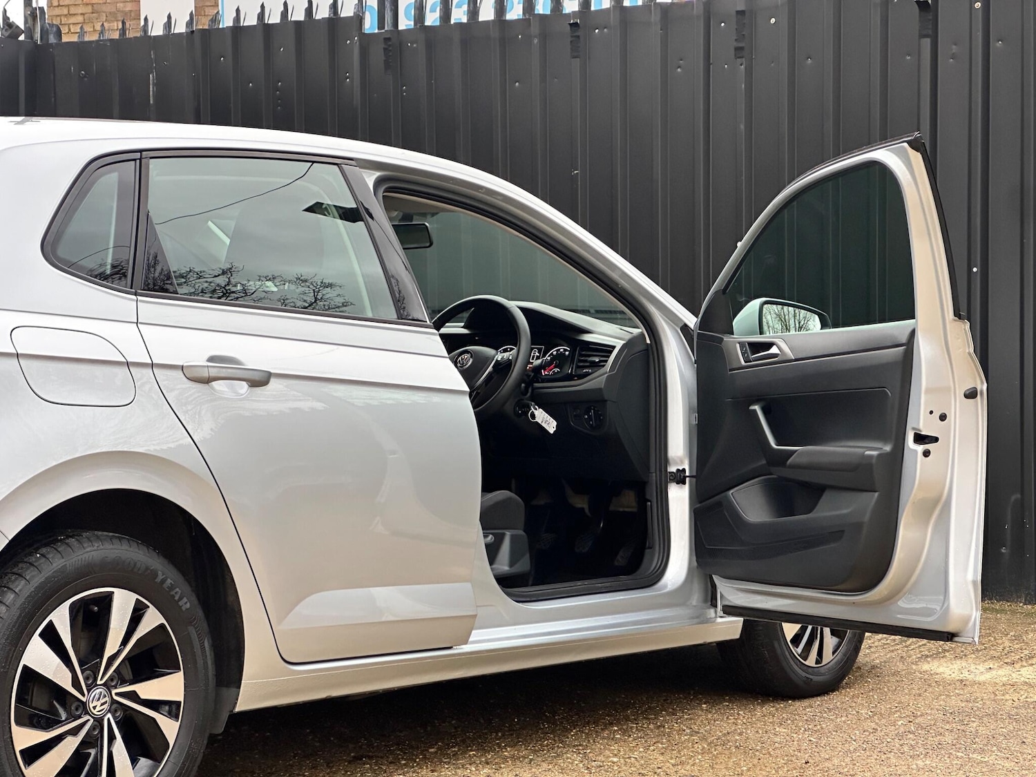 Used Volkswagen Polo 2018 for sale - 76688818: Photo 9