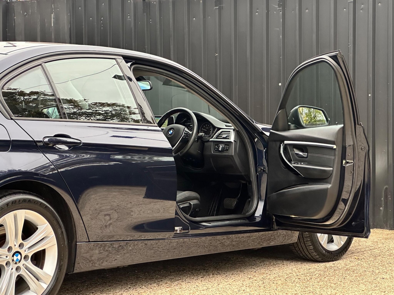 Used BMW 3 Series 2016 for sale - 76318187: Photo 9