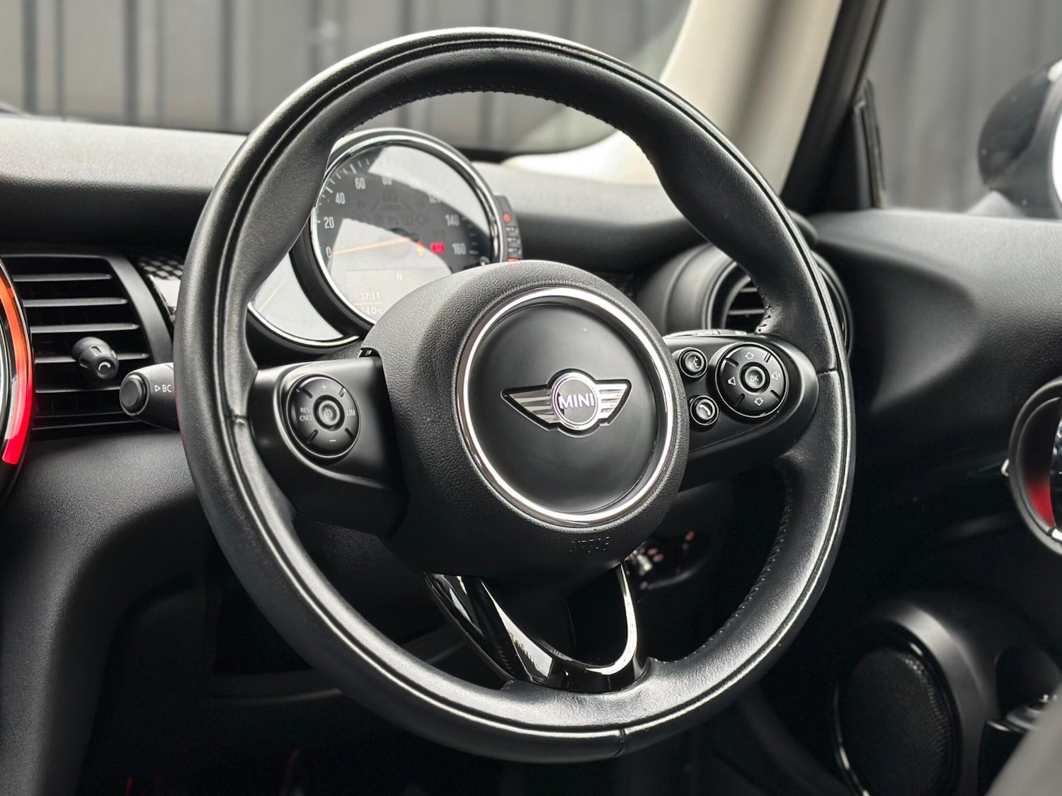 Used MINI Hatch 2016 for sale - 76317989: Photo 28