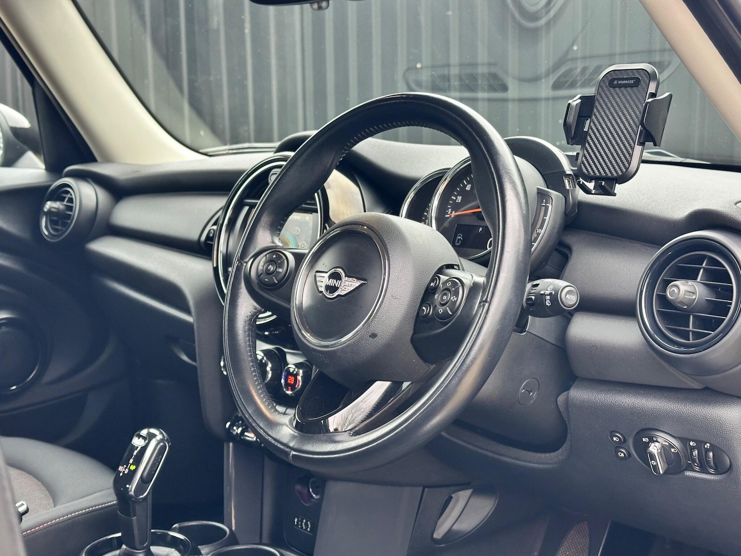 Used MINI Hatch 2018 for sale - 76689179: Photo 12