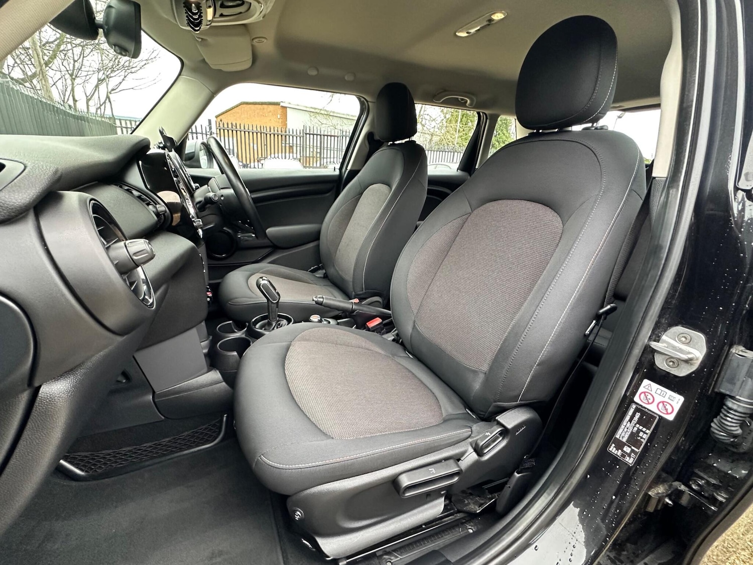 Used MINI Hatch 2018 for sale - 76689179: Photo 14