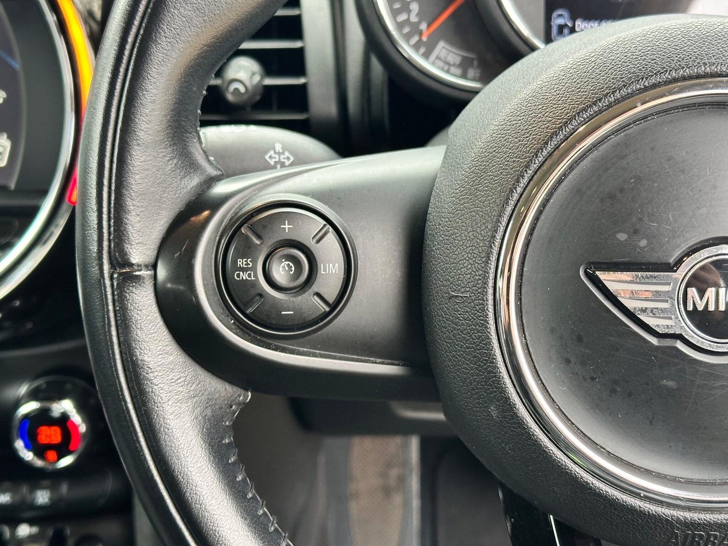 Used MINI Hatch 2018 for sale - 76689179: Photo 28