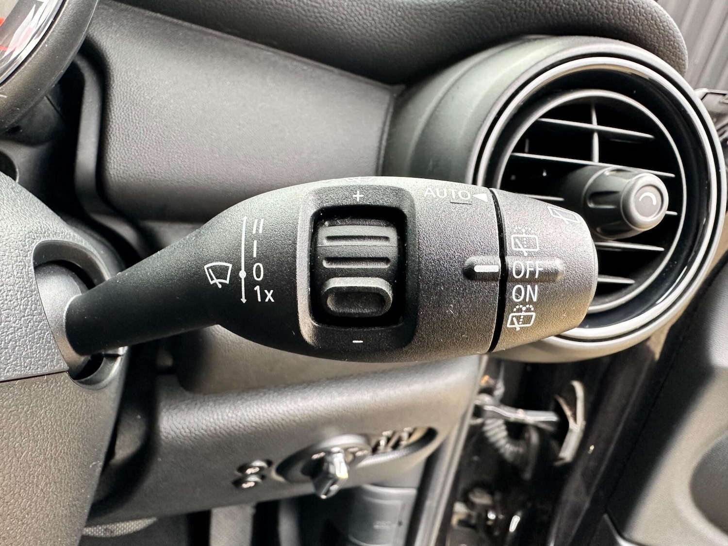 Used MINI Hatch 2018 for sale - 76689179: Photo 31