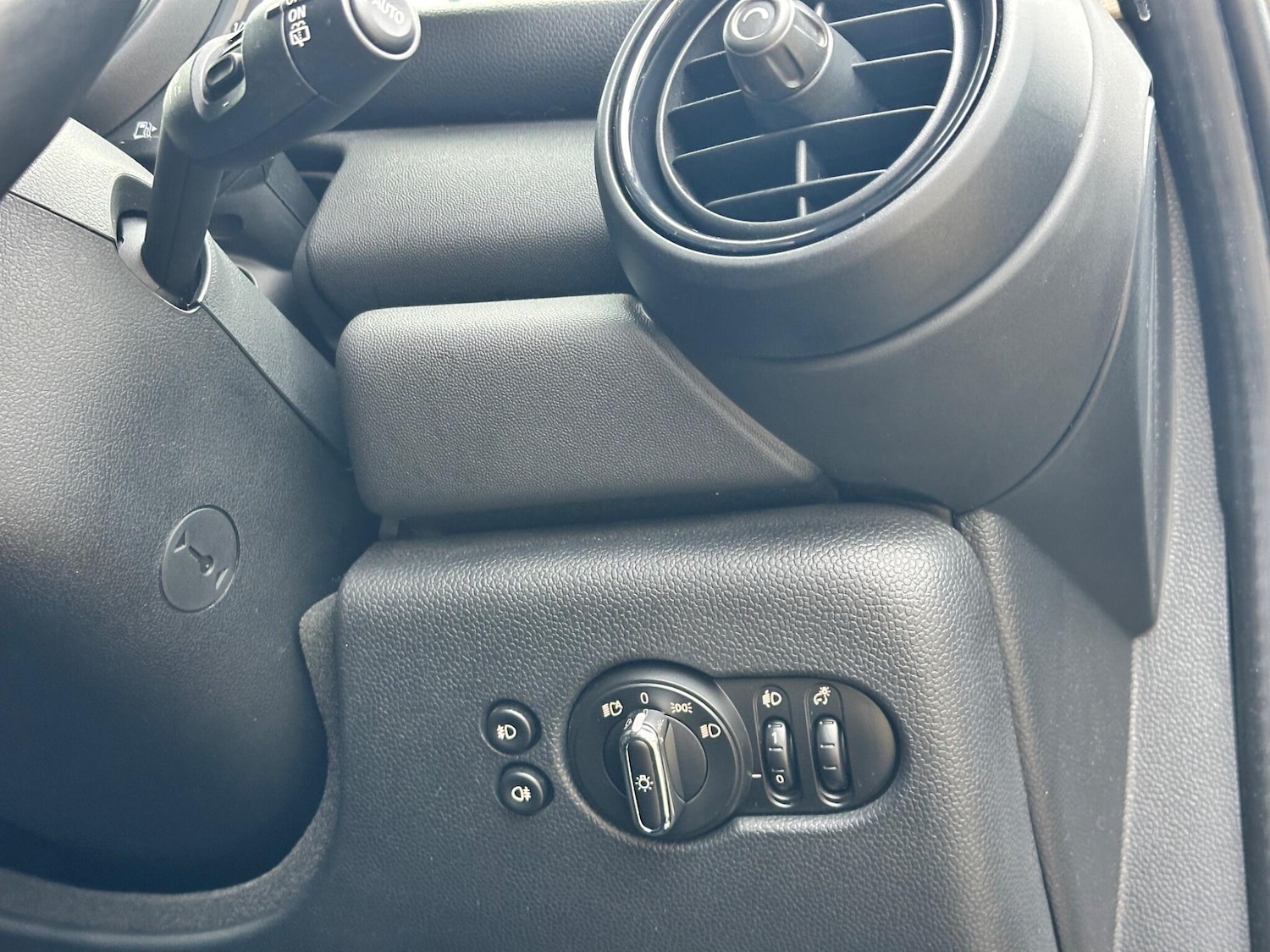 Used MINI Hatch 2018 for sale - 76689179: Photo 32