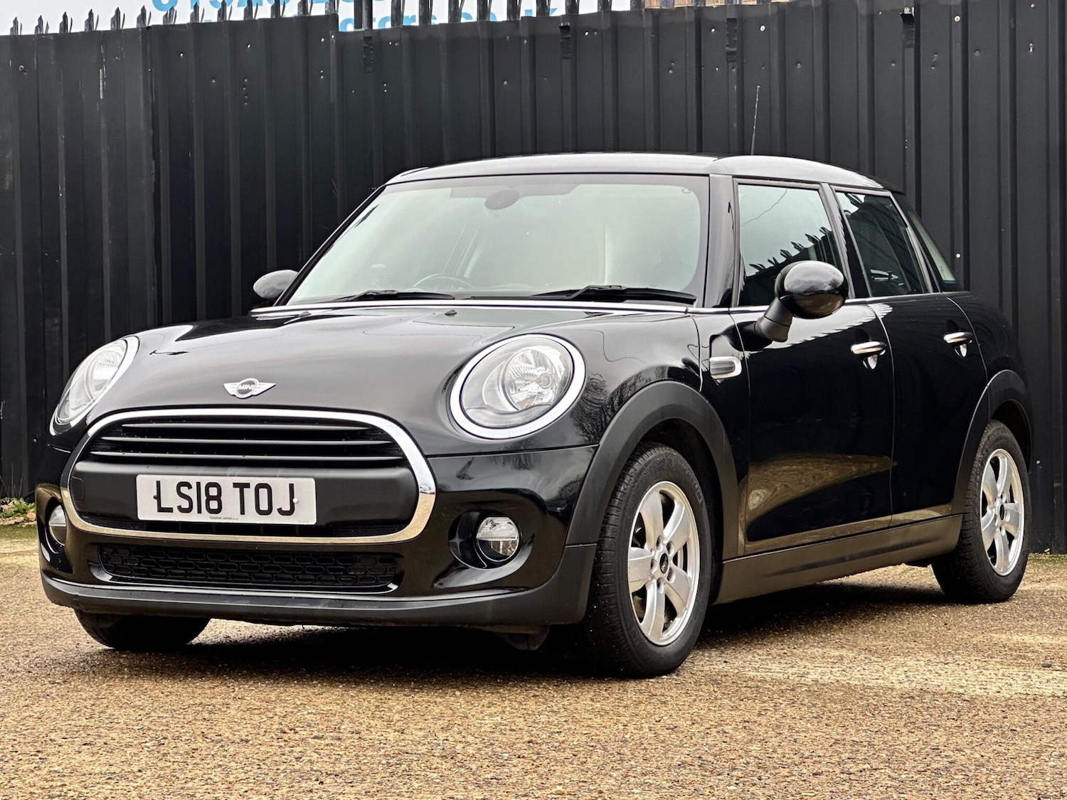 Used MINI Hatch 2018 for sale - 76689179: Photo 4