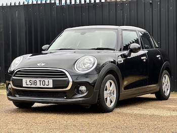 Used MINI Hatch 2018 for sale - 76689179: Photo