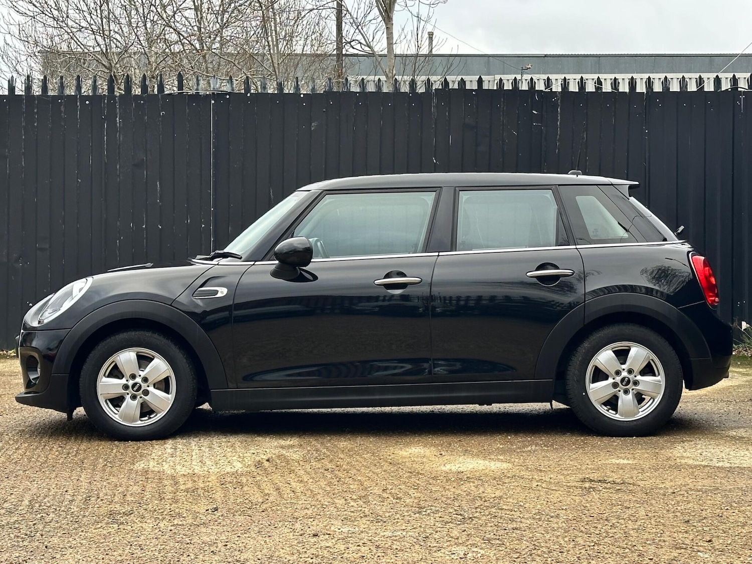 Used MINI Hatch 2018 for sale - 76689179: Photo 5