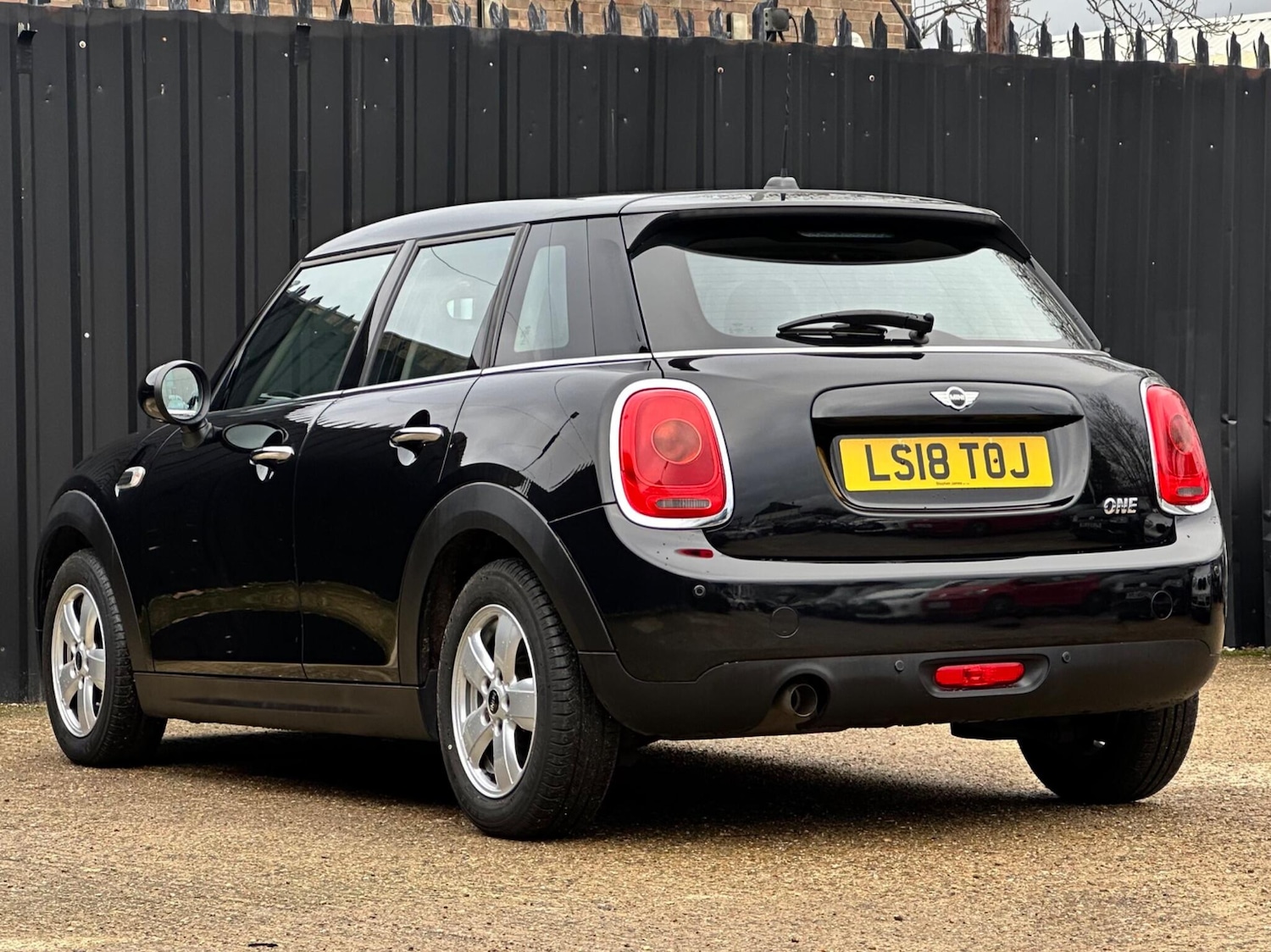 Used MINI Hatch 2018 for sale - 76689179: Photo 6