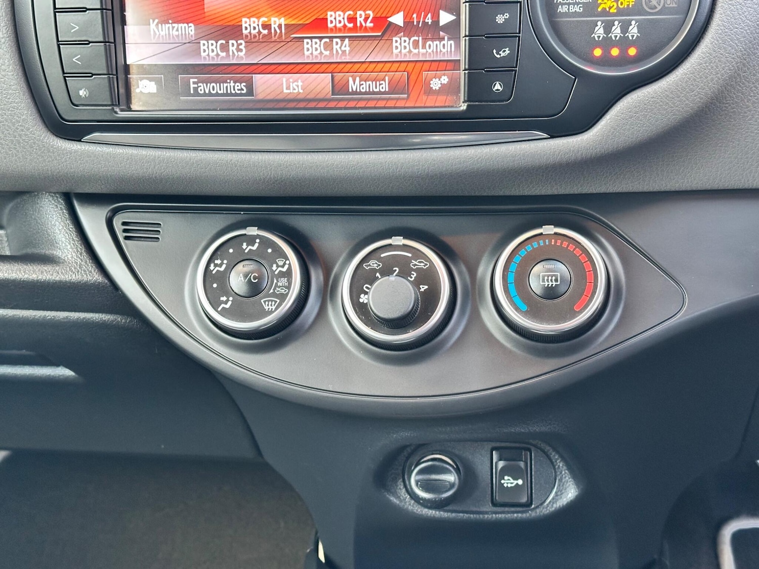 Used Toyota Yaris 2015 for sale - 76607993: Photo 21