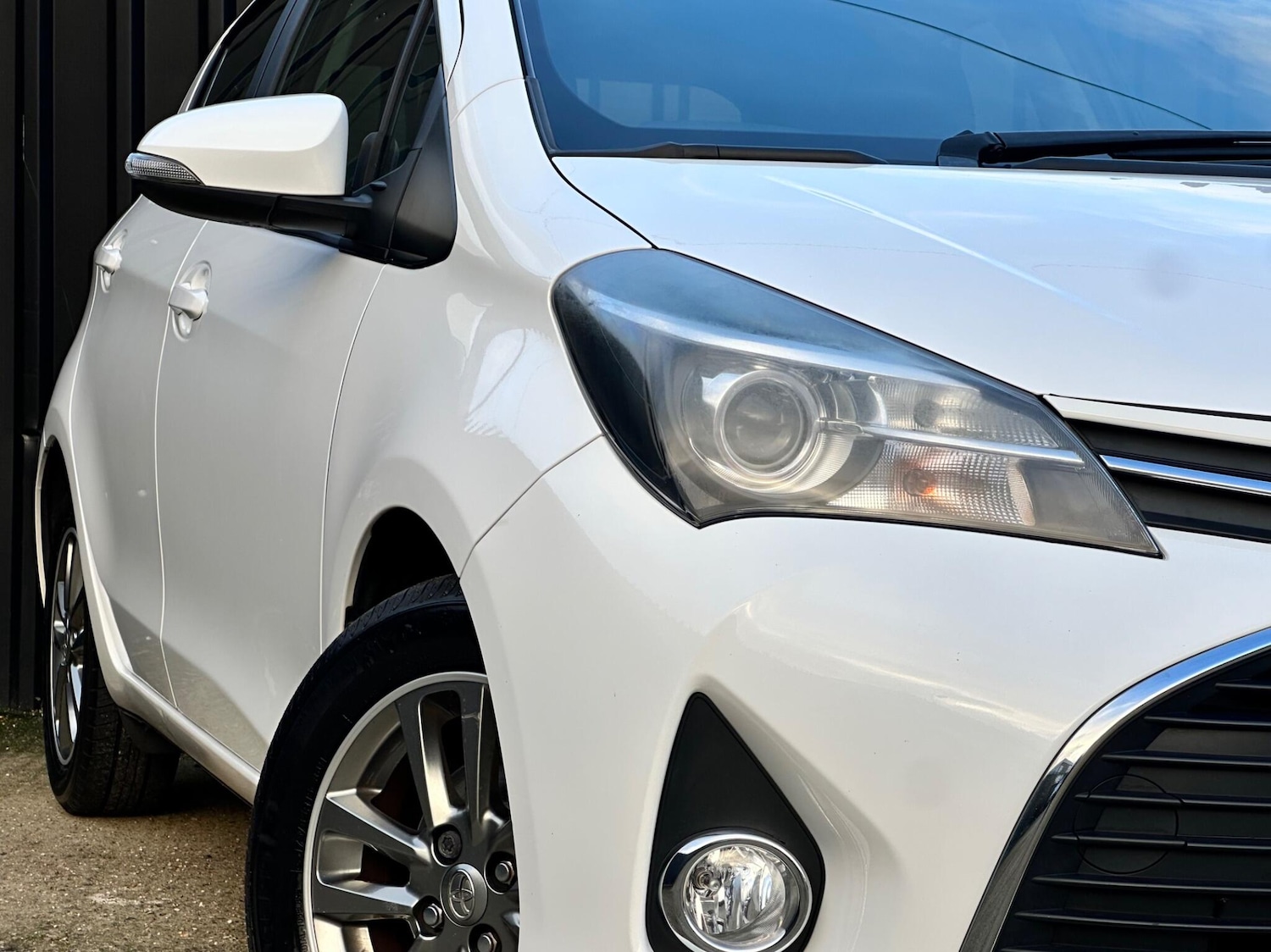 Used Toyota Yaris 2015 for sale - 76607993: Photo 35