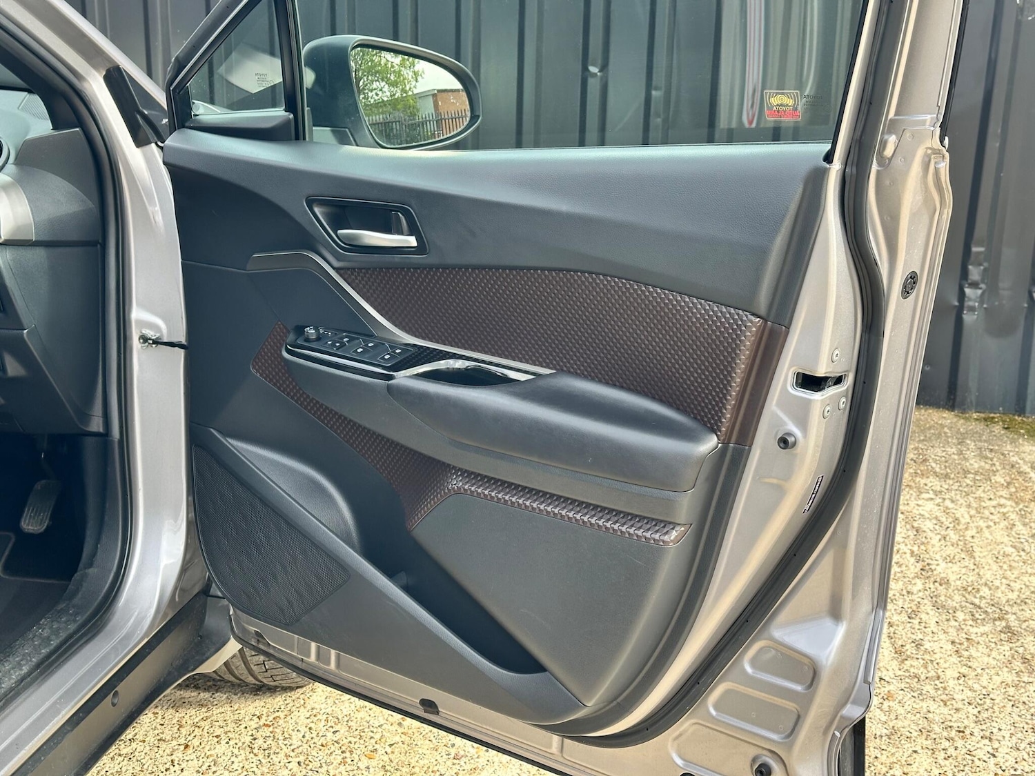 Used Toyota C-HR 2019 for sale - 76317804: Photo 11