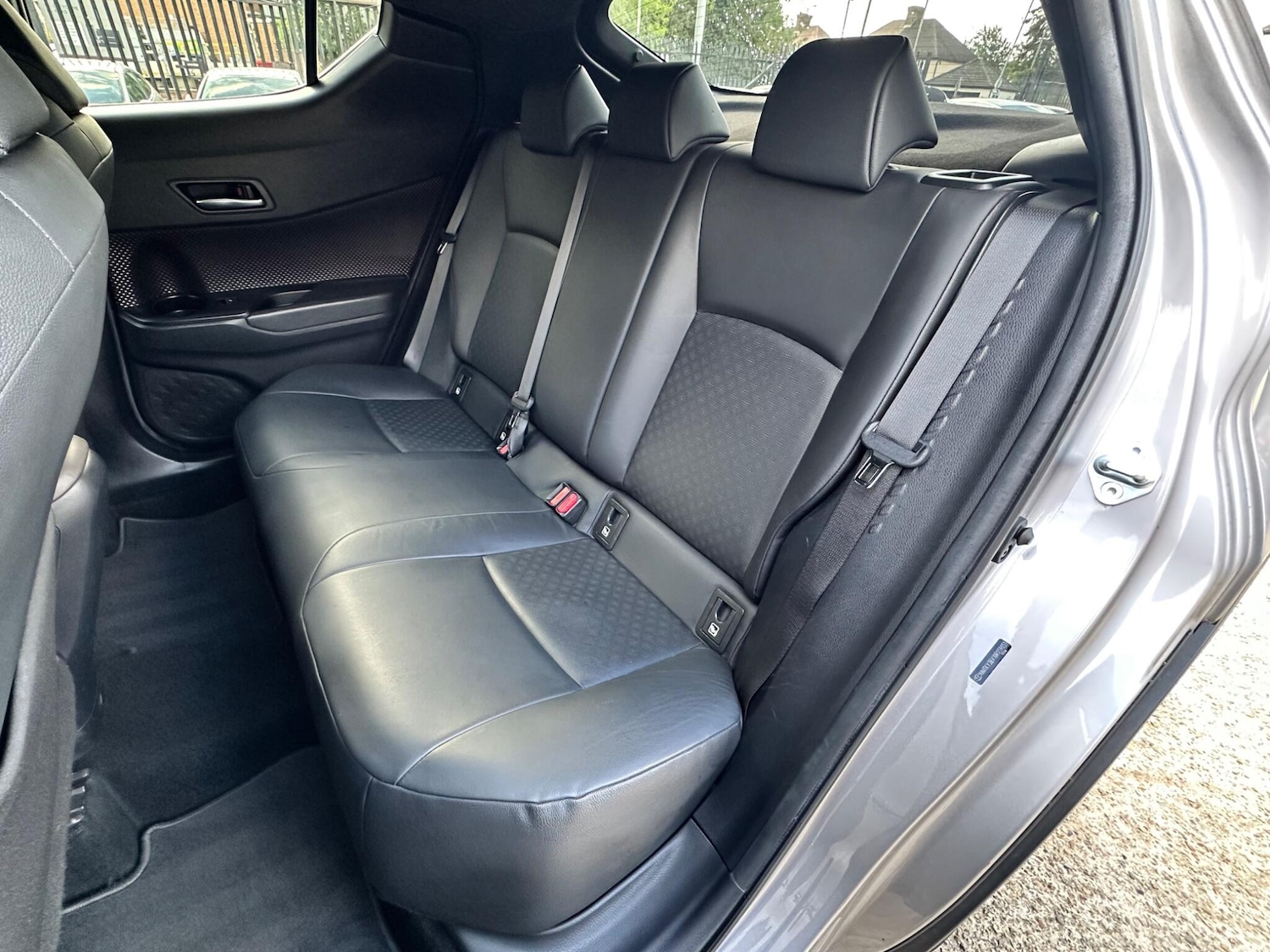 Used Toyota C-HR 2019 for sale - 76317804: Photo 16