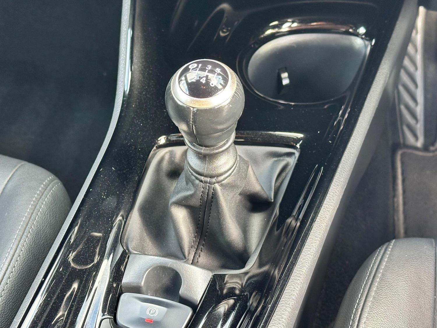 Used Toyota C-HR 2019 for sale - 76317804: Photo 20