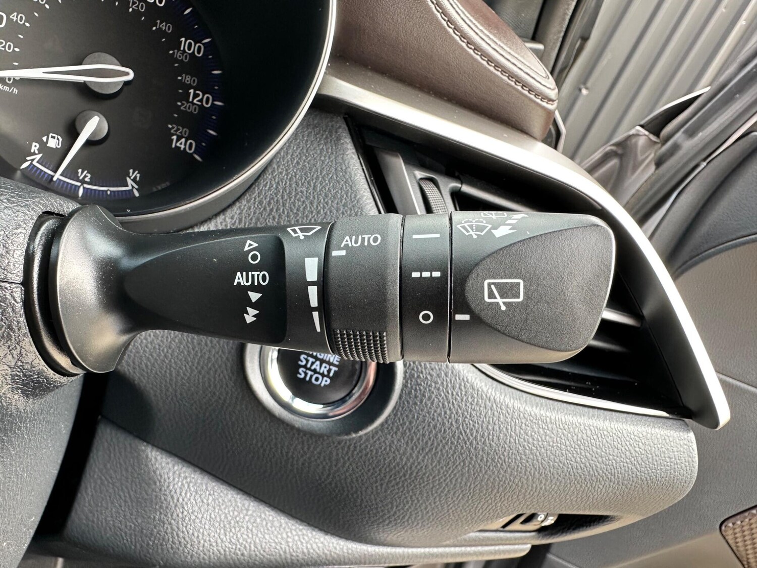 Used Toyota C-HR 2019 for sale - 76317804: Photo 33