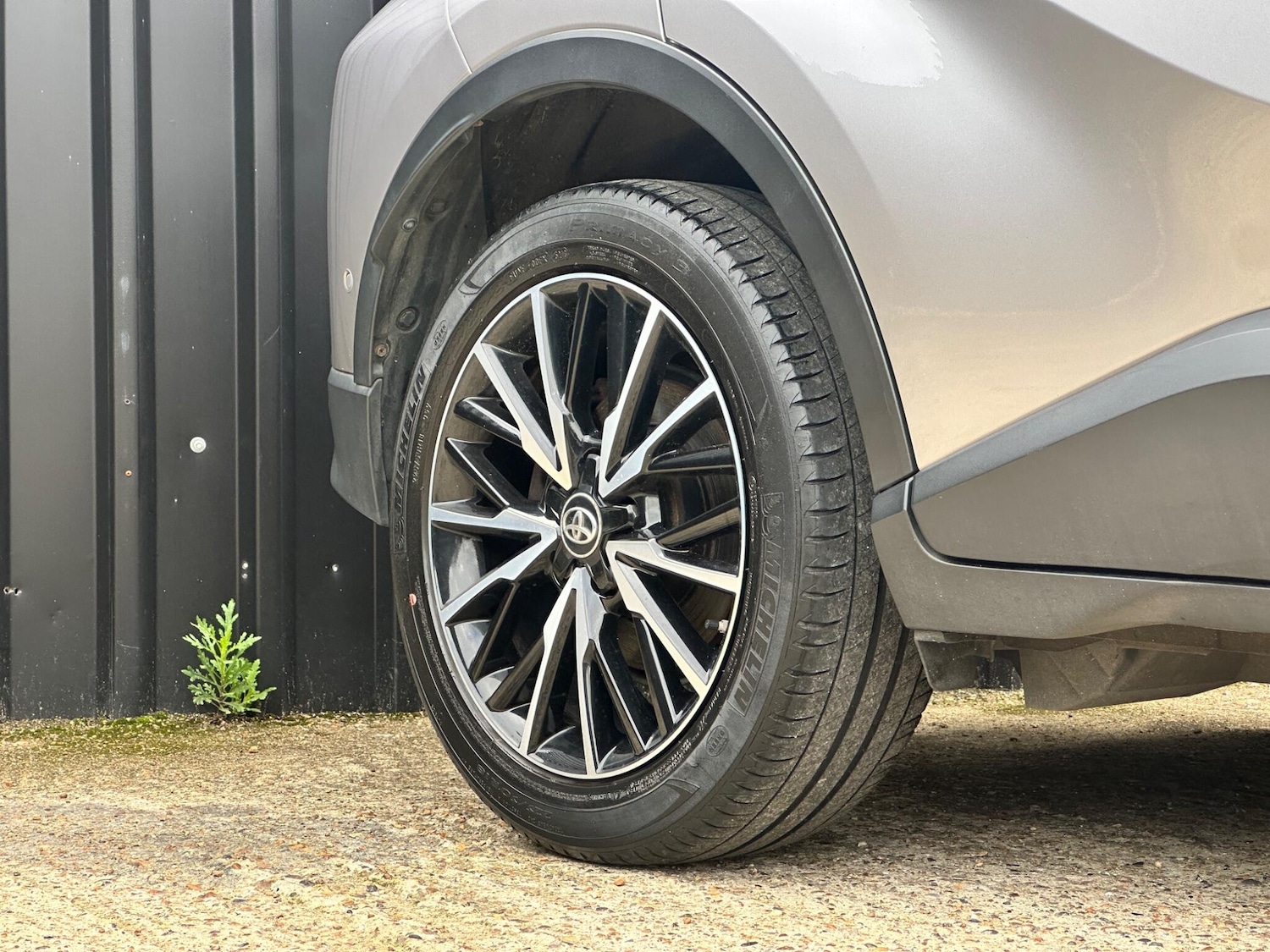 Used Toyota C-HR 2019 for sale - 76317804: Photo 41