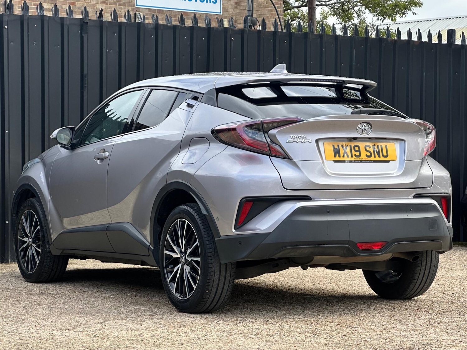 Used Toyota C-HR 2019 for sale - 76317804: Photo 7