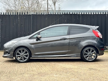 Used Ford Fiesta 2017 for sale - 76318169: Photo
