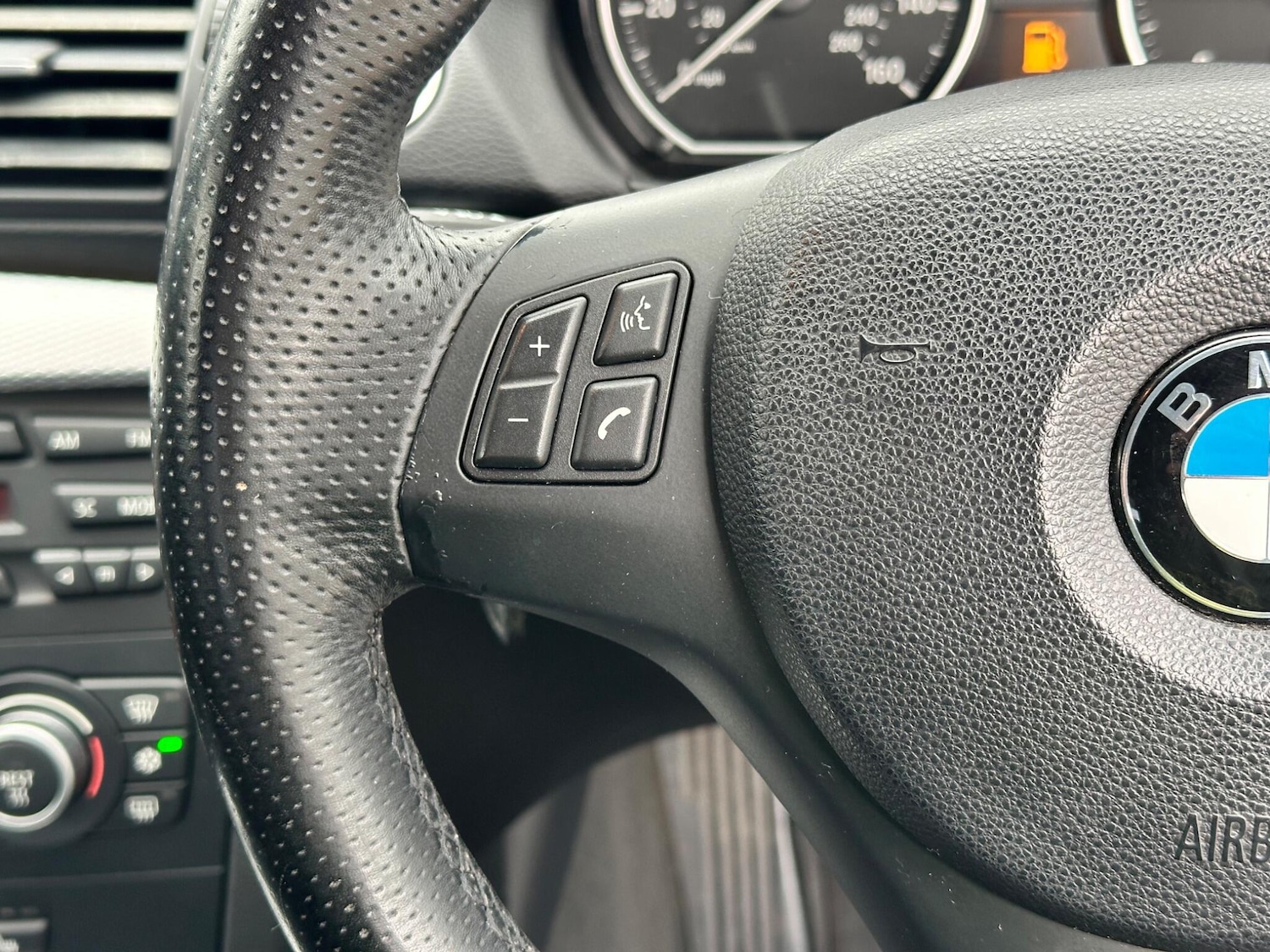 Used BMW 1 Series 2009 for sale - 76388759: Photo 23