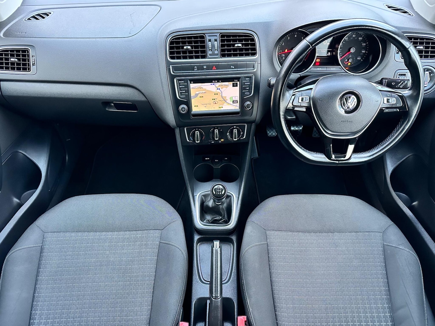 Used Volkswagen Polo 2015 for sale - 76701752: Photo 17