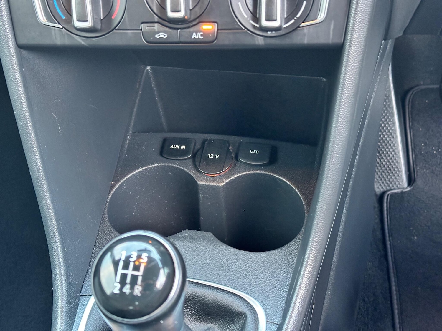 Used Volkswagen Polo 2015 for sale - 76701752: Photo 19