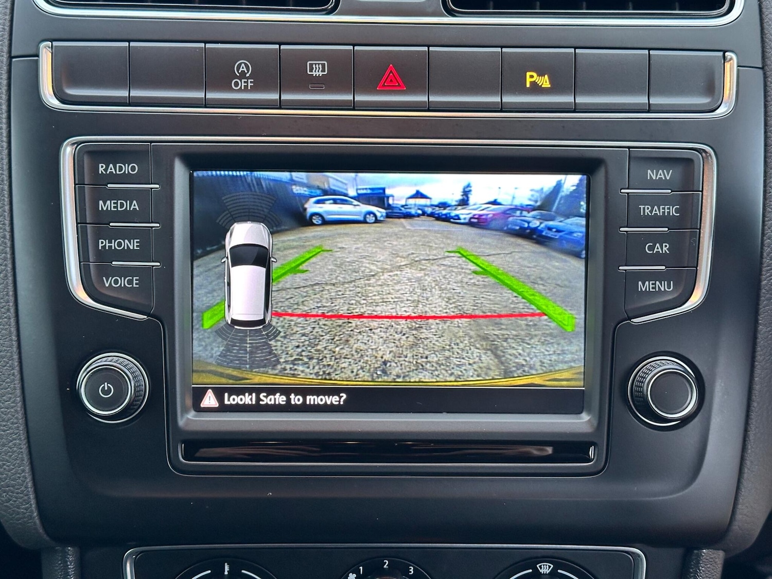 Used Volkswagen Polo 2015 for sale - 76701752: Photo 24