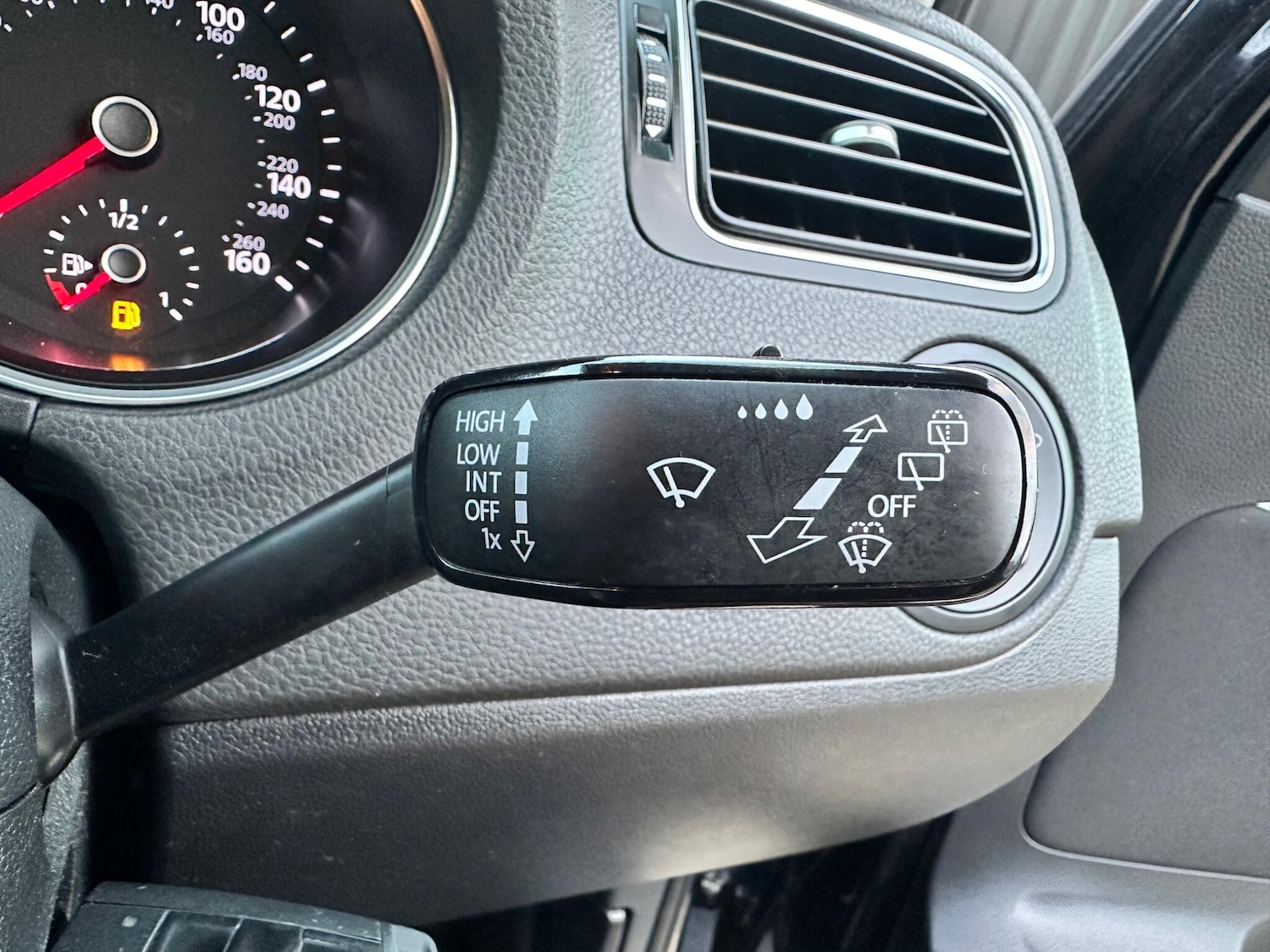 Used Volkswagen Polo 2015 for sale - 76701752: Photo 31